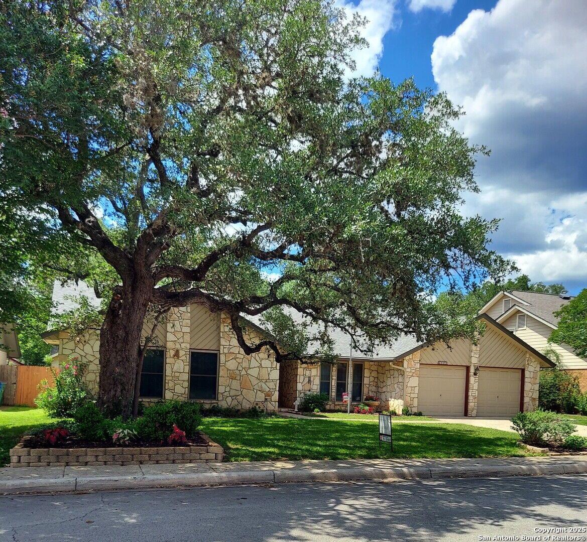 Property Photo:  2823 Bee Cave  TX 78231 
