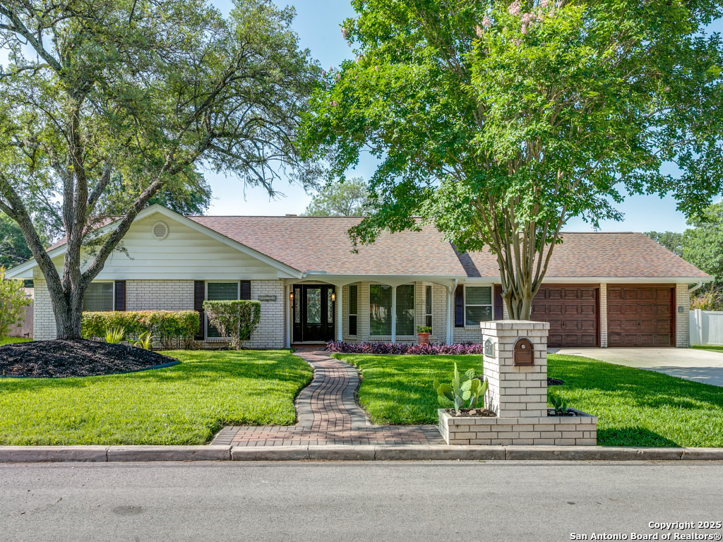 Property Photo: 610 Fawndale TX 78239