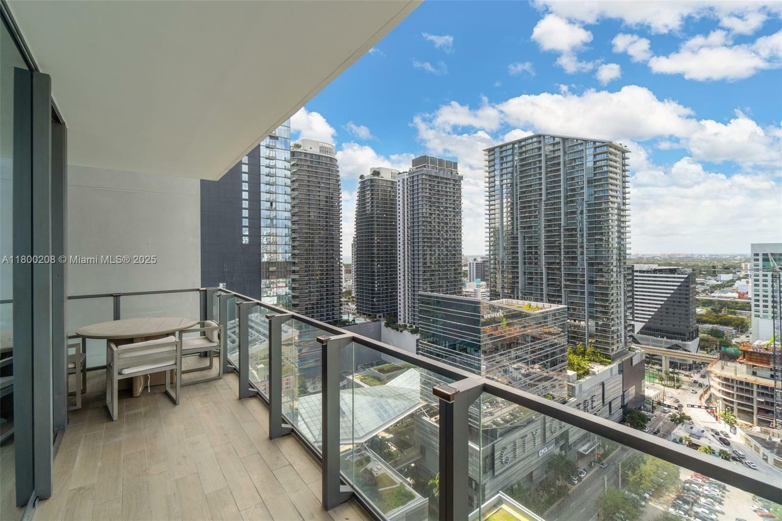 Property Photo: 68 SE 6th St 2406 FL 33130