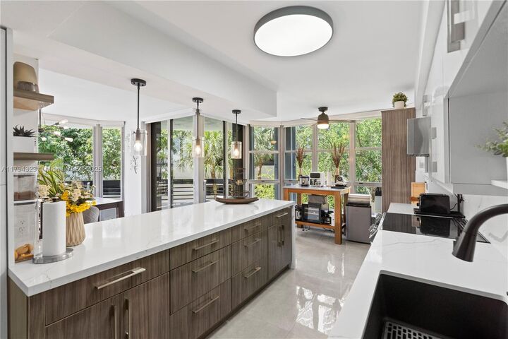 Property Photo:  3600 Mystic Pointe Dr 306  FL 33180 