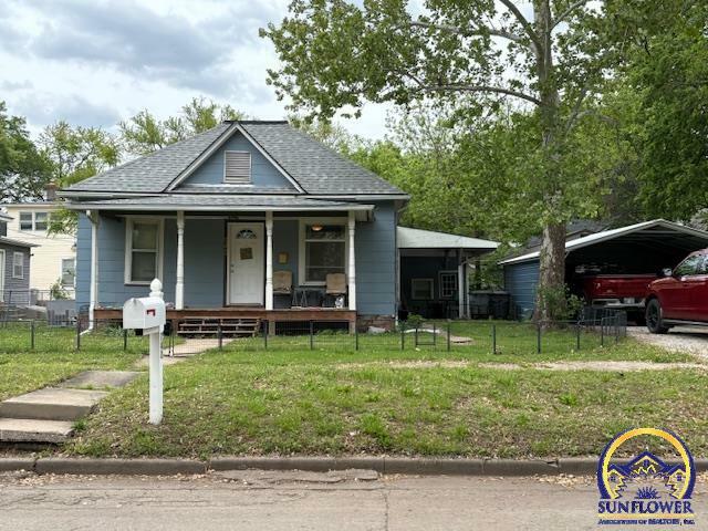 Property Photo: 742 W 7th Ave KS 66801