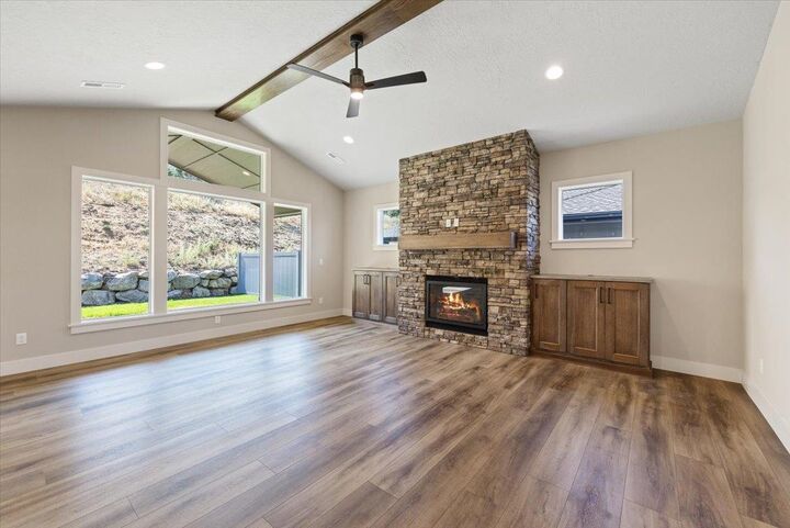 Property Photo:  5213 S Scout St  WA 99223 