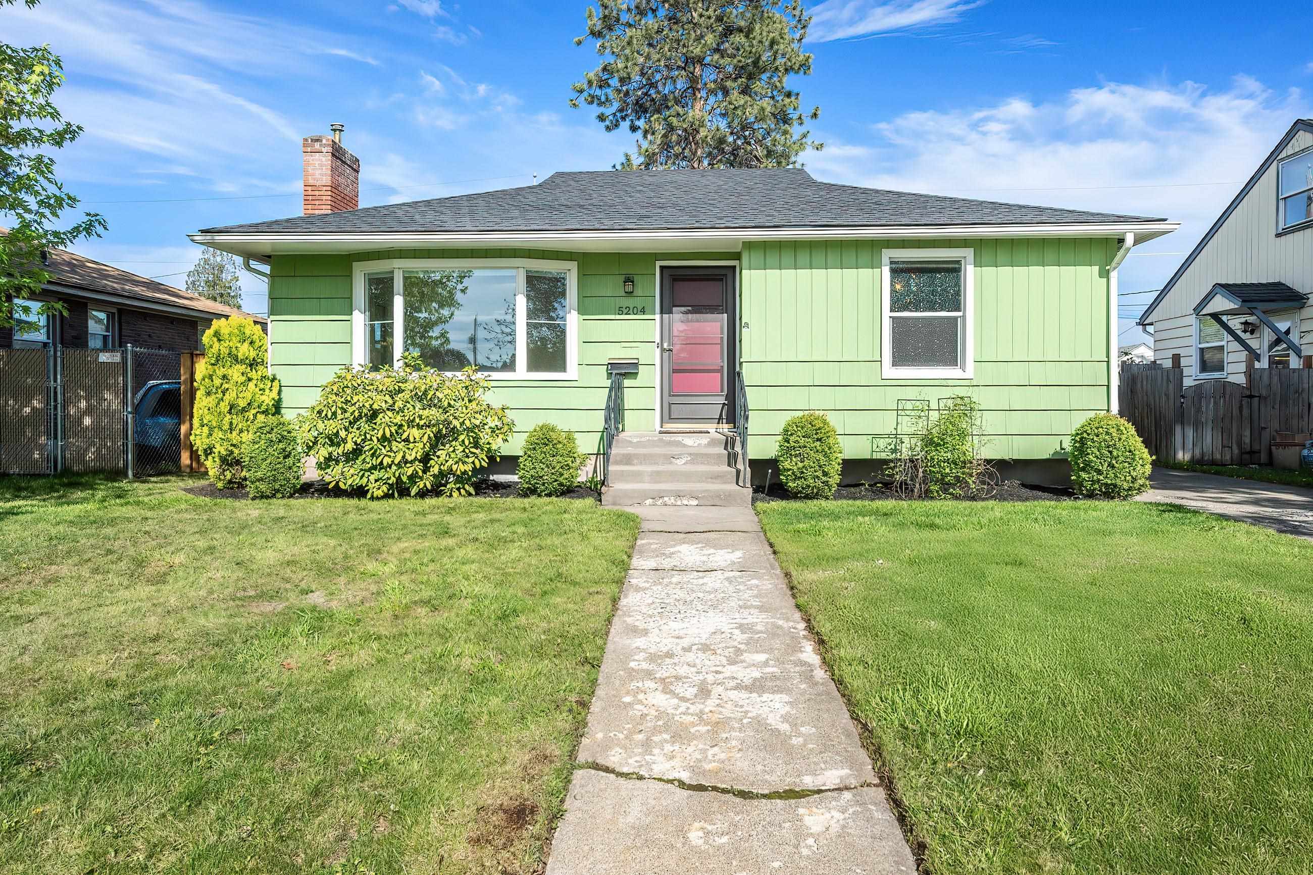 Property Photo: 5204 N Adams St WA 99205