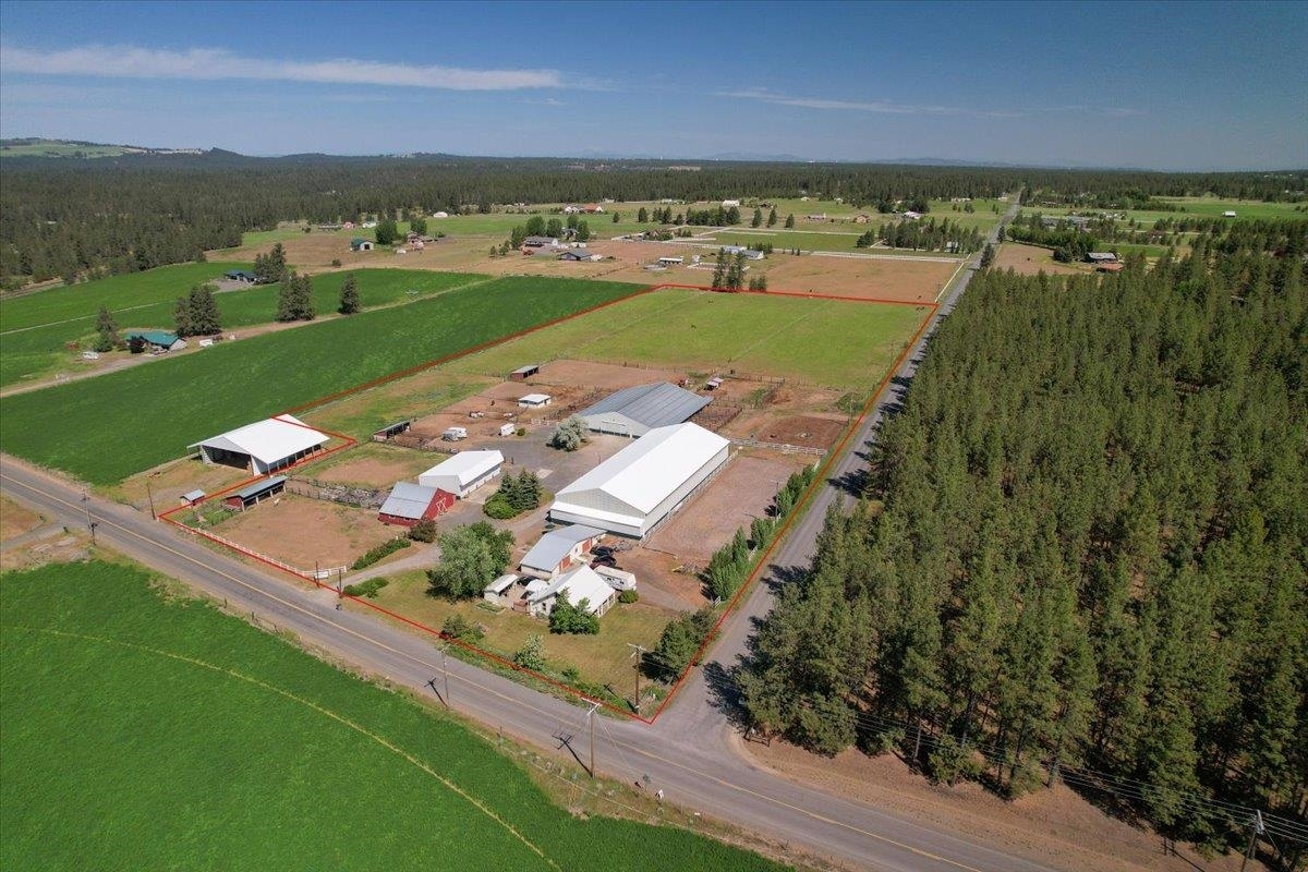 Property Photo: 3714 W Anderson Rd WA 99004