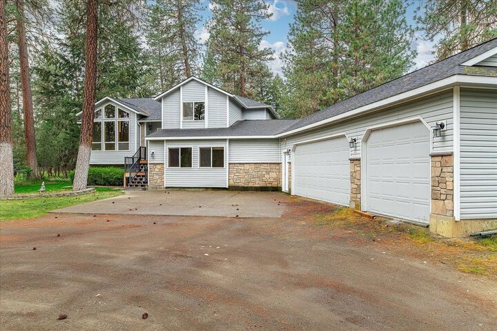 14512 N Dartford Dr  Spokane WA 99208 photo
