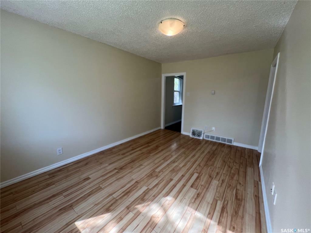 Photo de la propriété: 1706 Victoria Avenue SK S7H 1Z7
