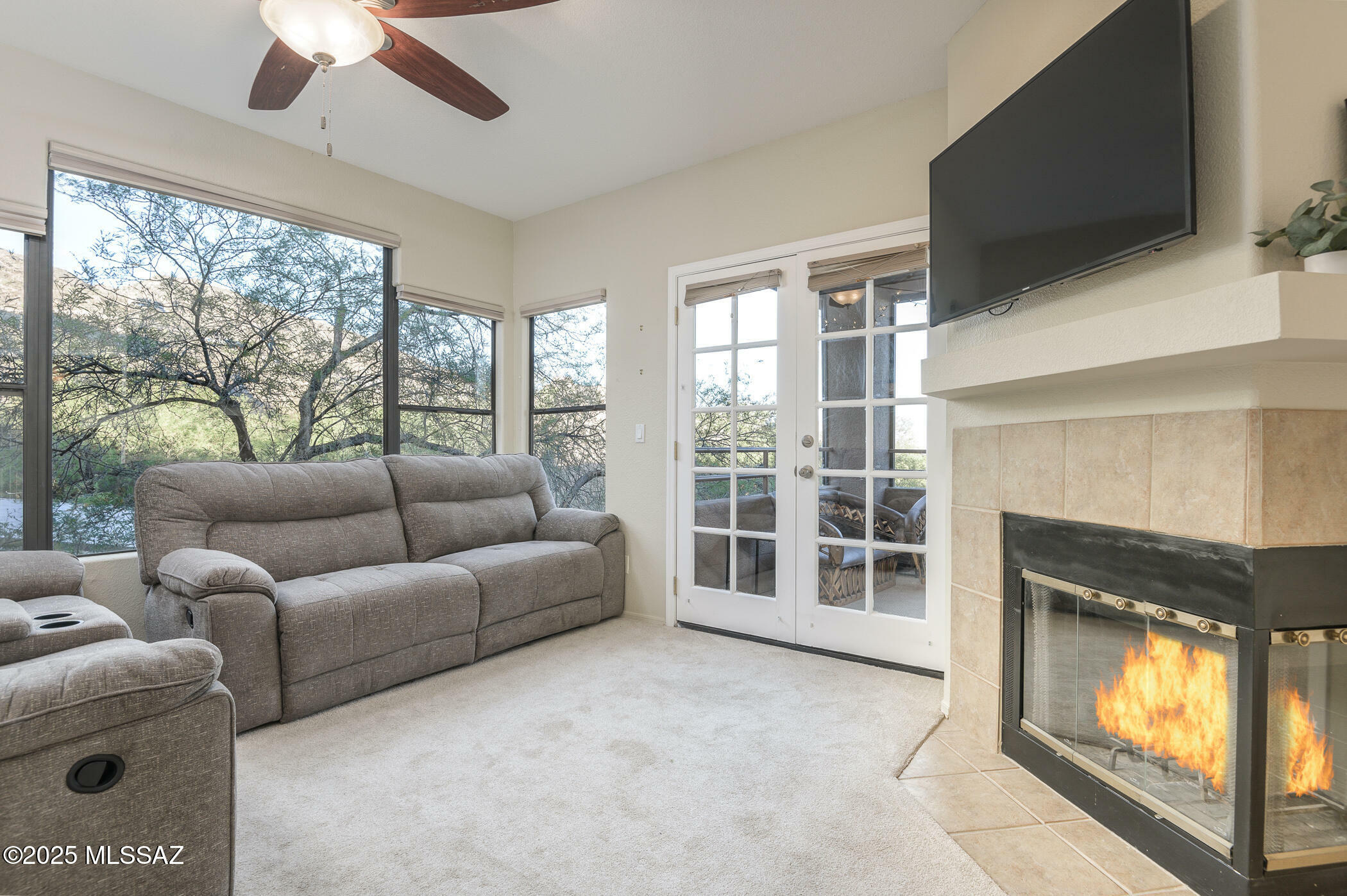 Property Photo: 6655 N Canyon Crest Drive 25204 AZ 85750
