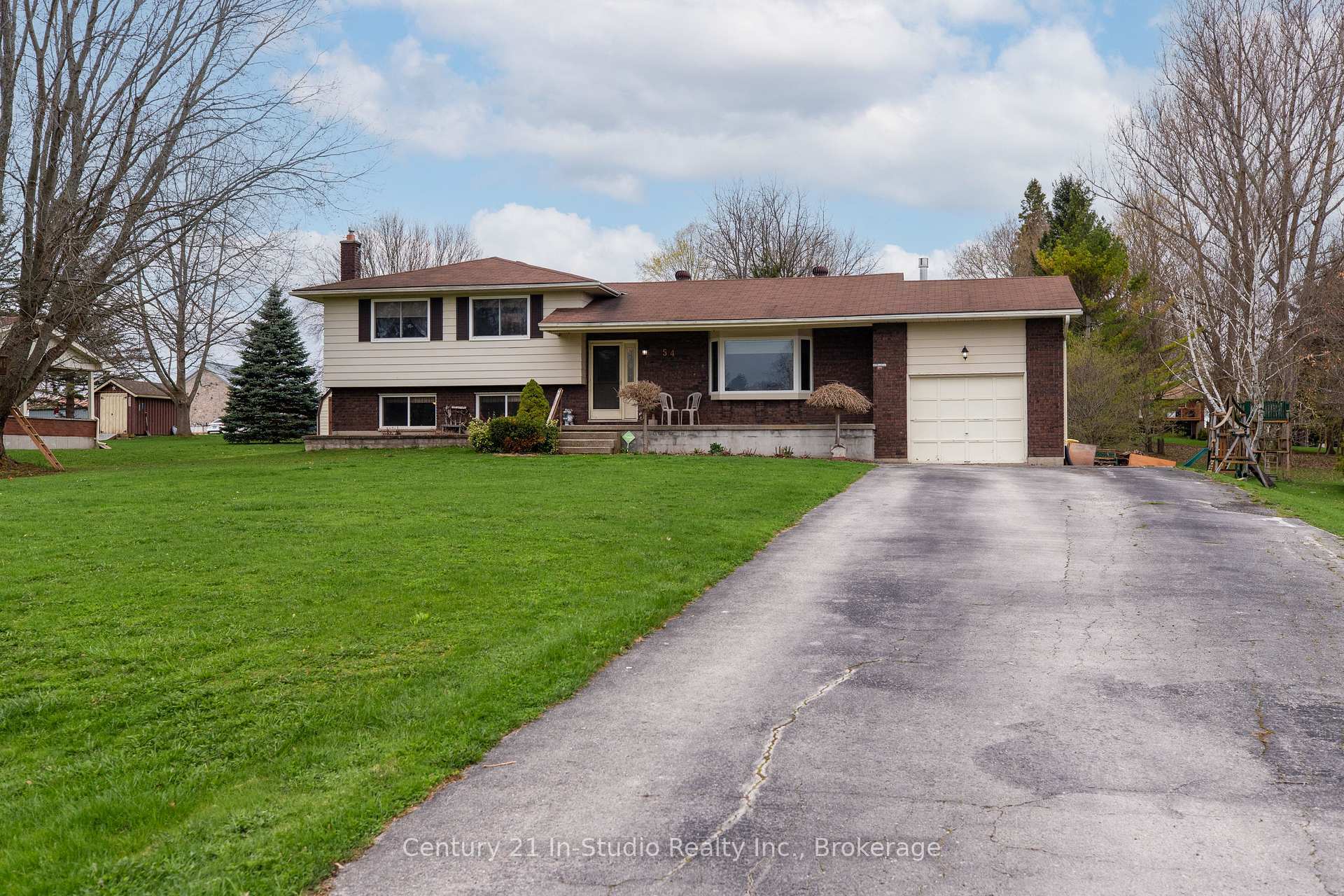 Property Photo: 54 George Street ON N0H 1G0
