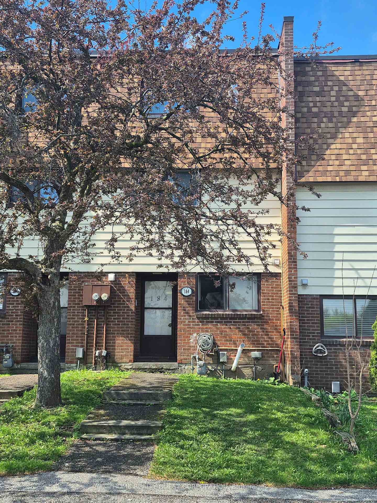 Property Photo: 180 Mississauga Valley Boulevard ON L5A 3M2