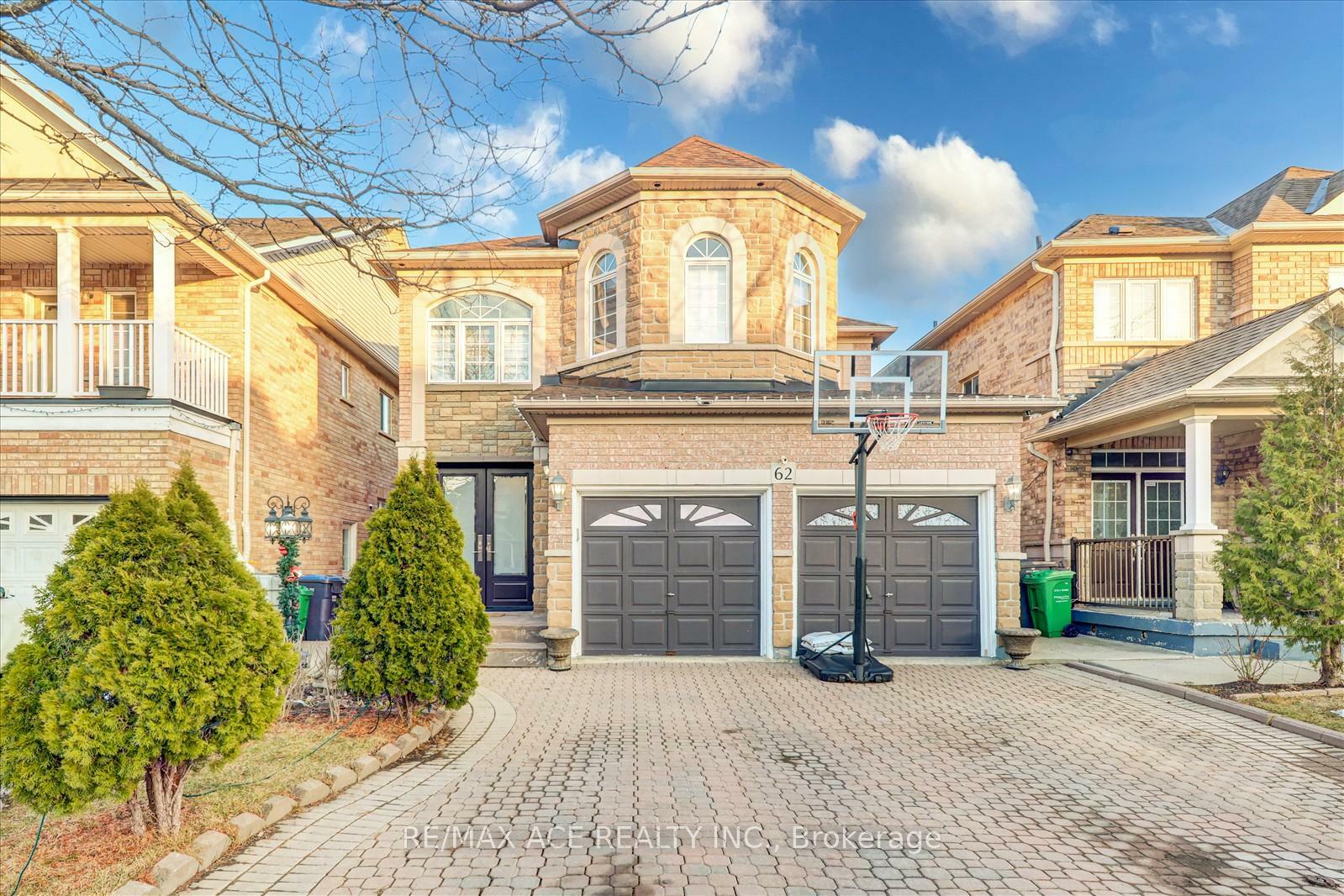 Property Photo:  62 Saffron Crescent  ON L6S 6H7 