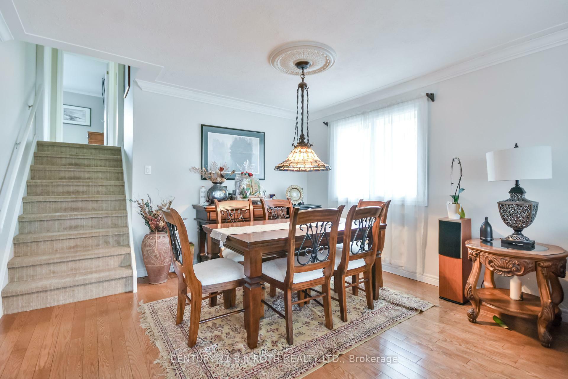 Property Photo: 233 Rose Street ON L4M 2V3