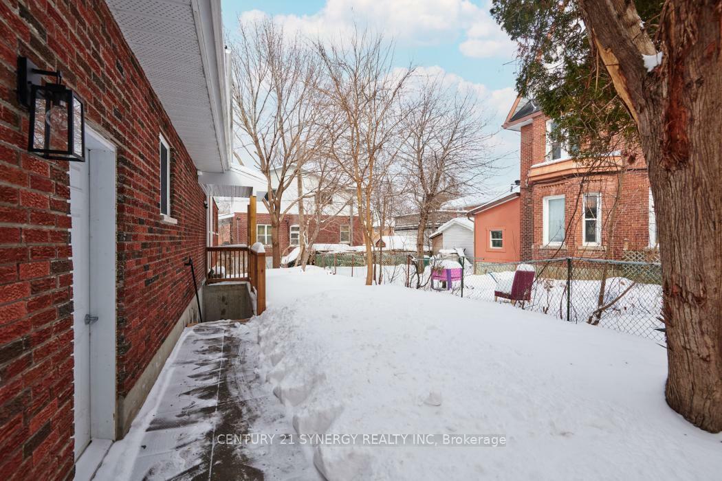 Property Photo: 555 Churchill Avenue N 3 ON K1Z 5E6