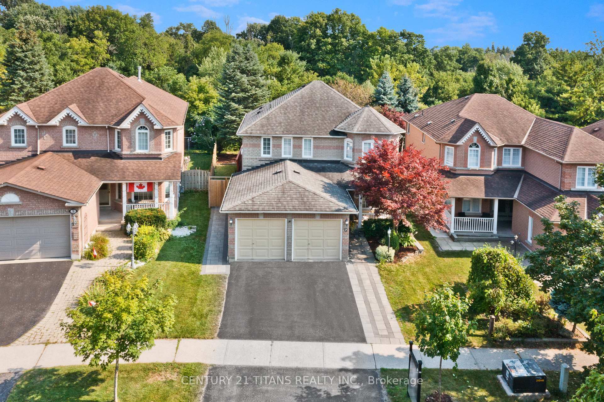 Property Photo: 7 Annie Crescent ON L1T 3X6