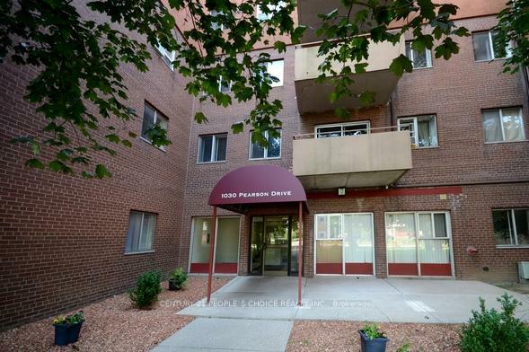 Photo de la propriété: 1030 Pearson Drive 410 ON L6H 2A8
