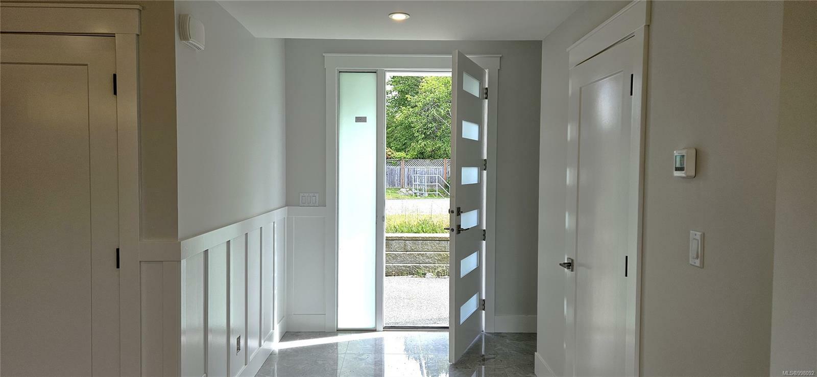 Property Photo: 111 Despard Ave W BC V9P 1L4