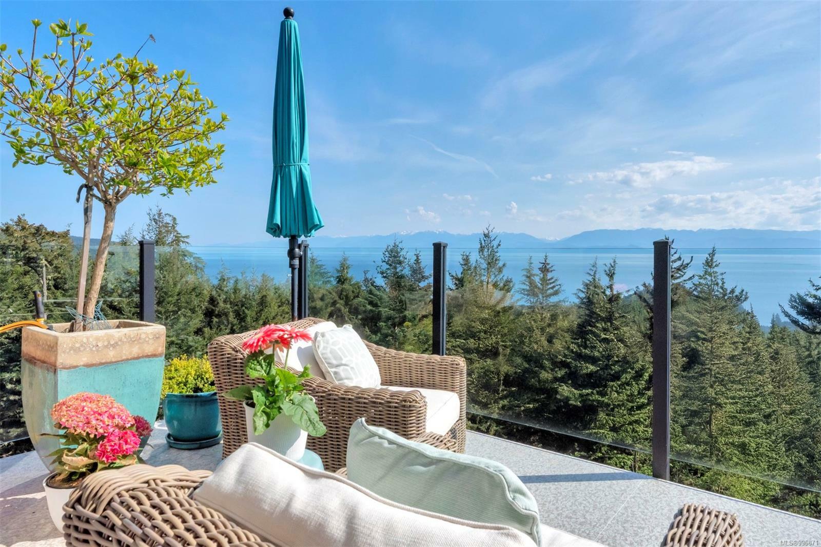Property Photo: 7470 Thornton Hts BC V9Z 1L8