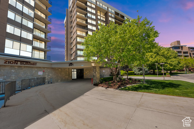 Property Photo: 241 N Vine St 903 W. UT 84103