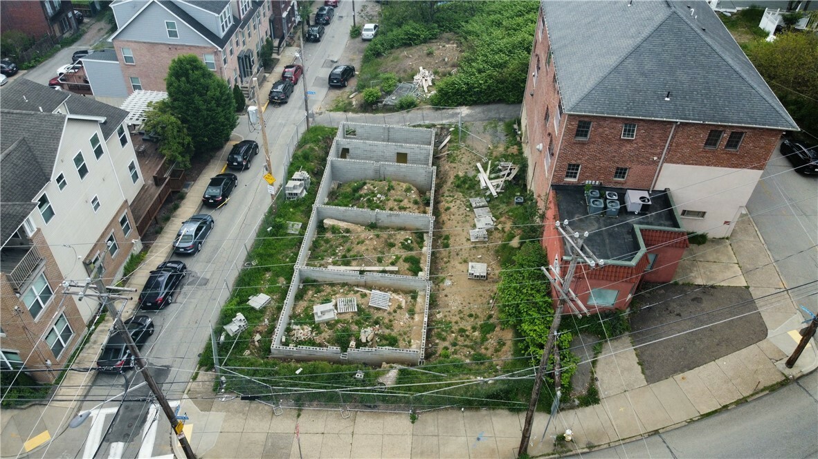 Property Photo: 4 Alpine Ave PA 15212