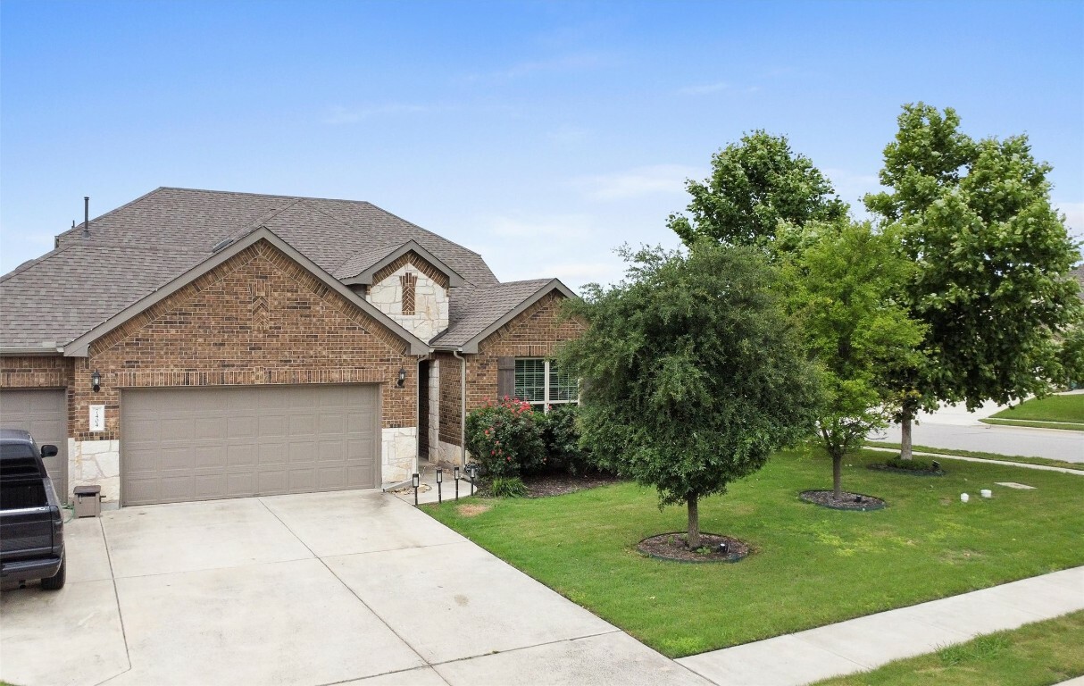Property Photo: 7404 Leonardo Drive TX 78665