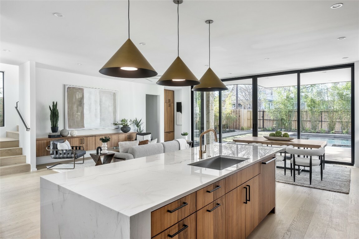 Property Photo: 912 Jewell Street TX 78704