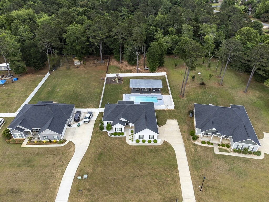 Property Photo: 122 Hollister Drive GA 31721