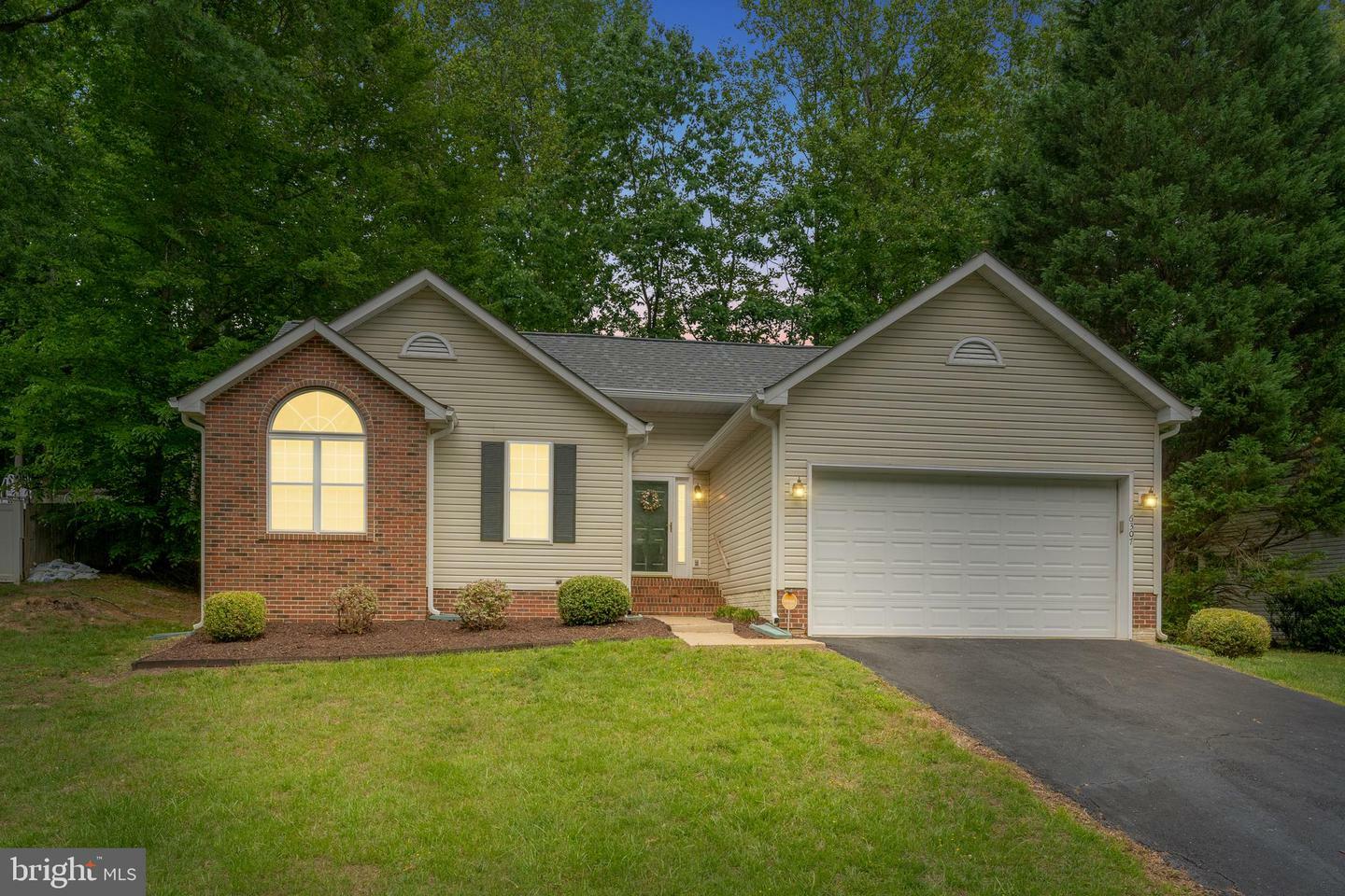Property Photo: 6307 Wendover Court VA 22407