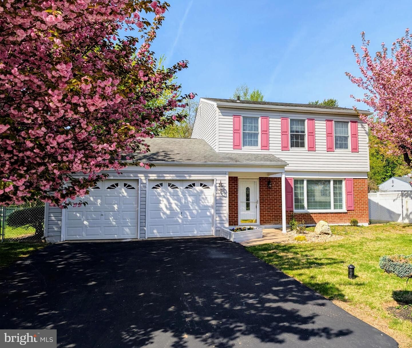 Property Photo:  3337 Glendale Drive  PA 19020 