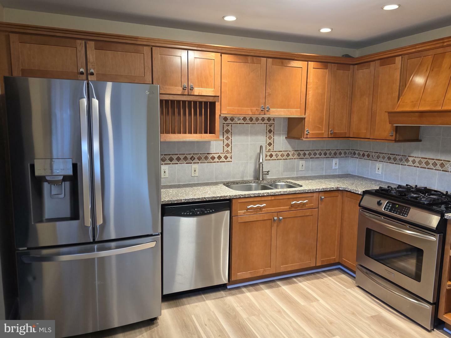 Property Photo:  9 Jones Avenue  NJ 08070 