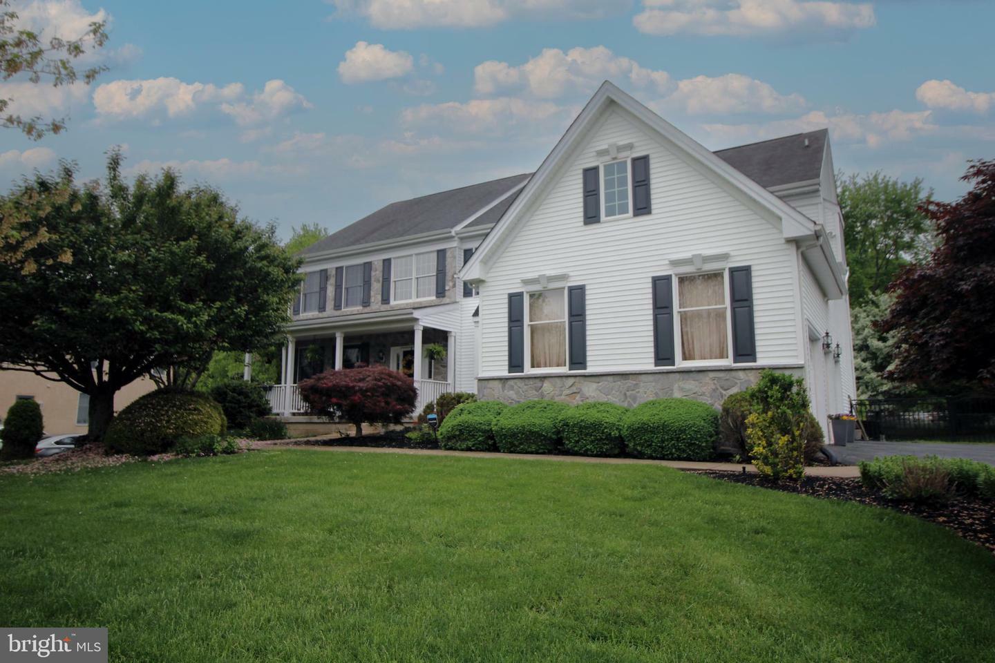 27 Sibelius Drive  Newtown PA 18940 photo
