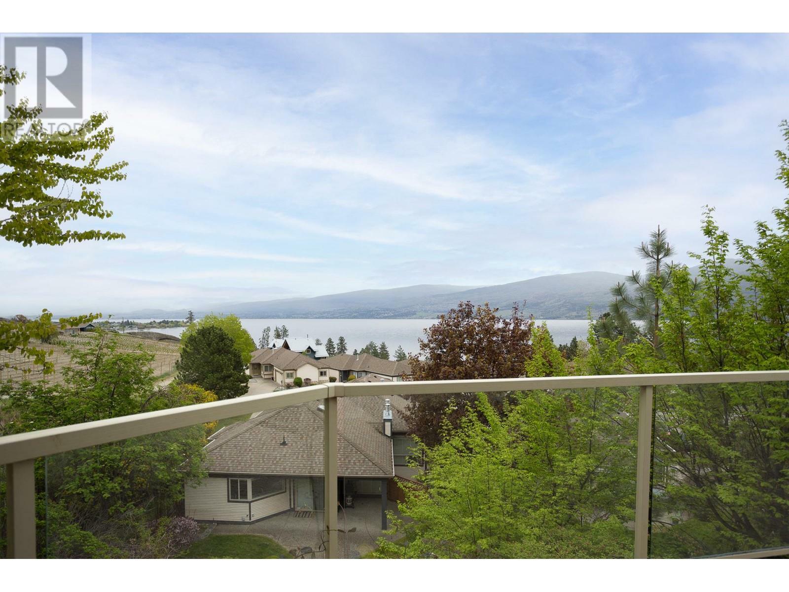 Property Photo: 4074 Gellatly Road 233 BC V4T 2S8