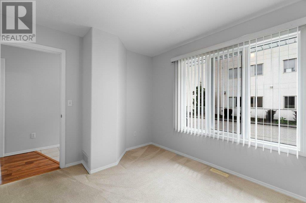Property Photo: 780 10 Street Southwest 12 BC V1E 1L9