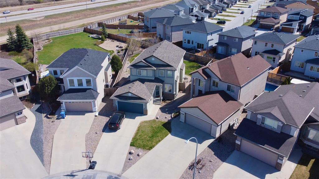 Property Photo: 86 Sabourin Place MB R3X 0A6