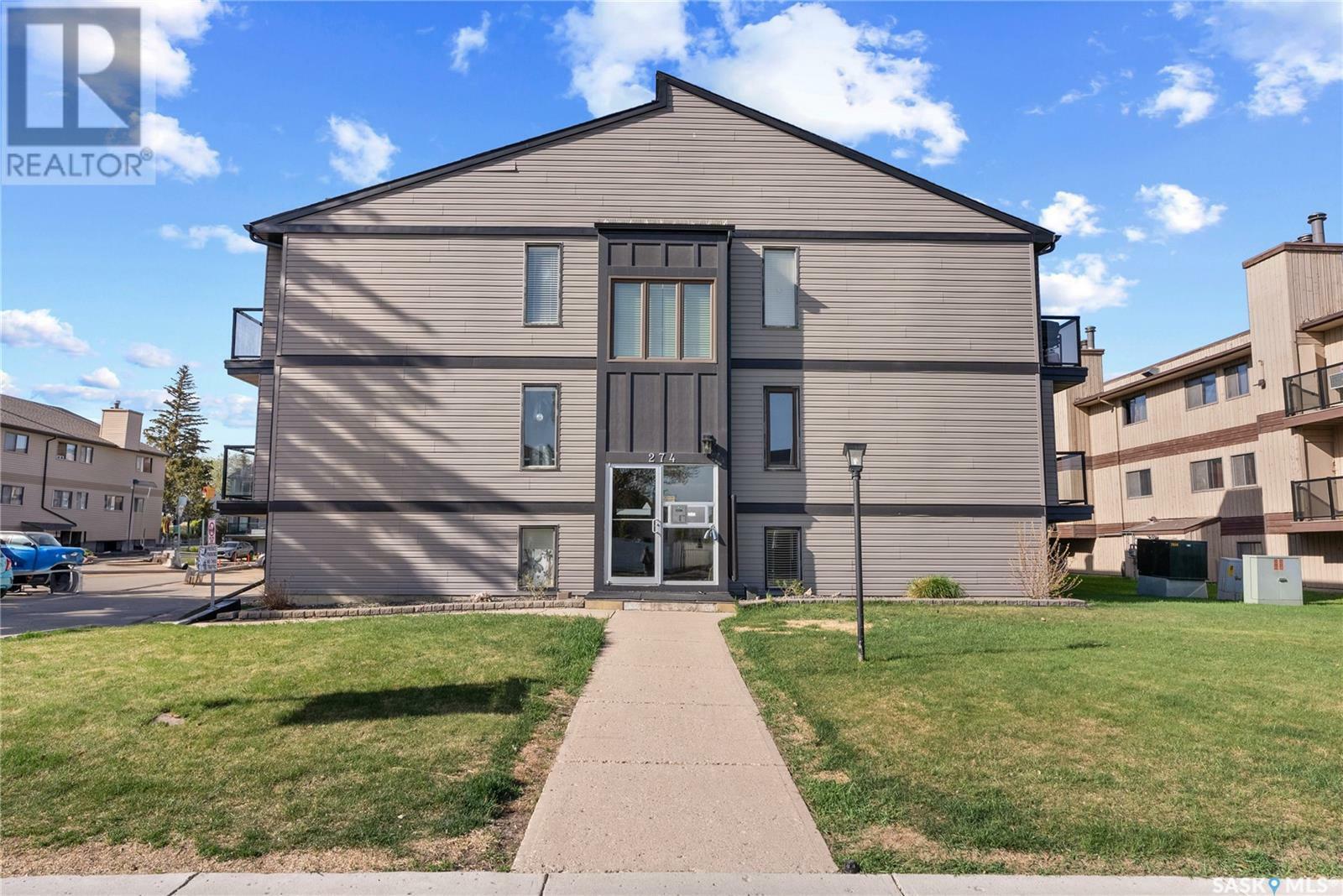 Property Photo: 18 274 Pinehouse Drive SK S7K 4W9