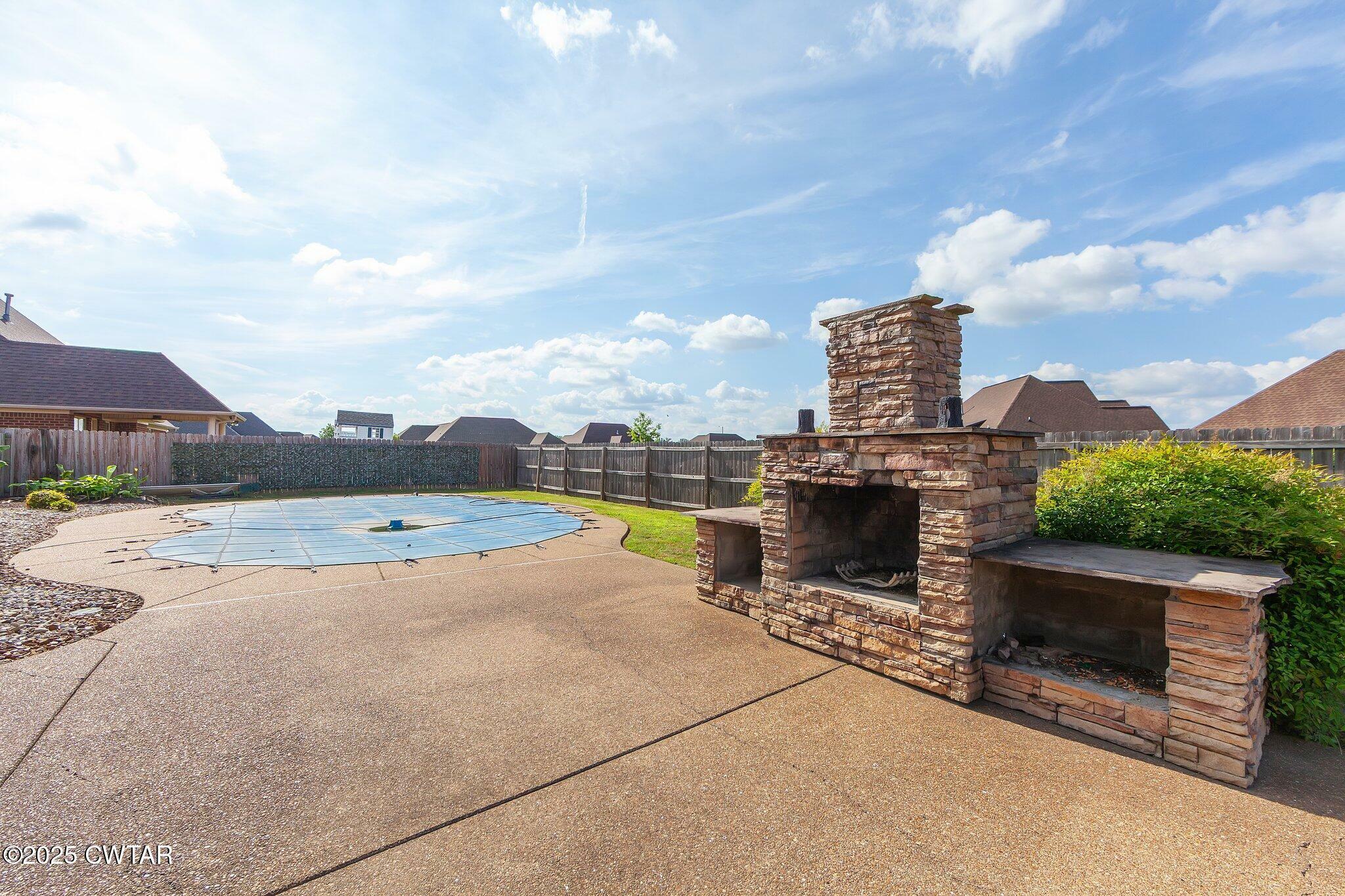 Property Photo: 315 Short Leaf Drive TN 38355