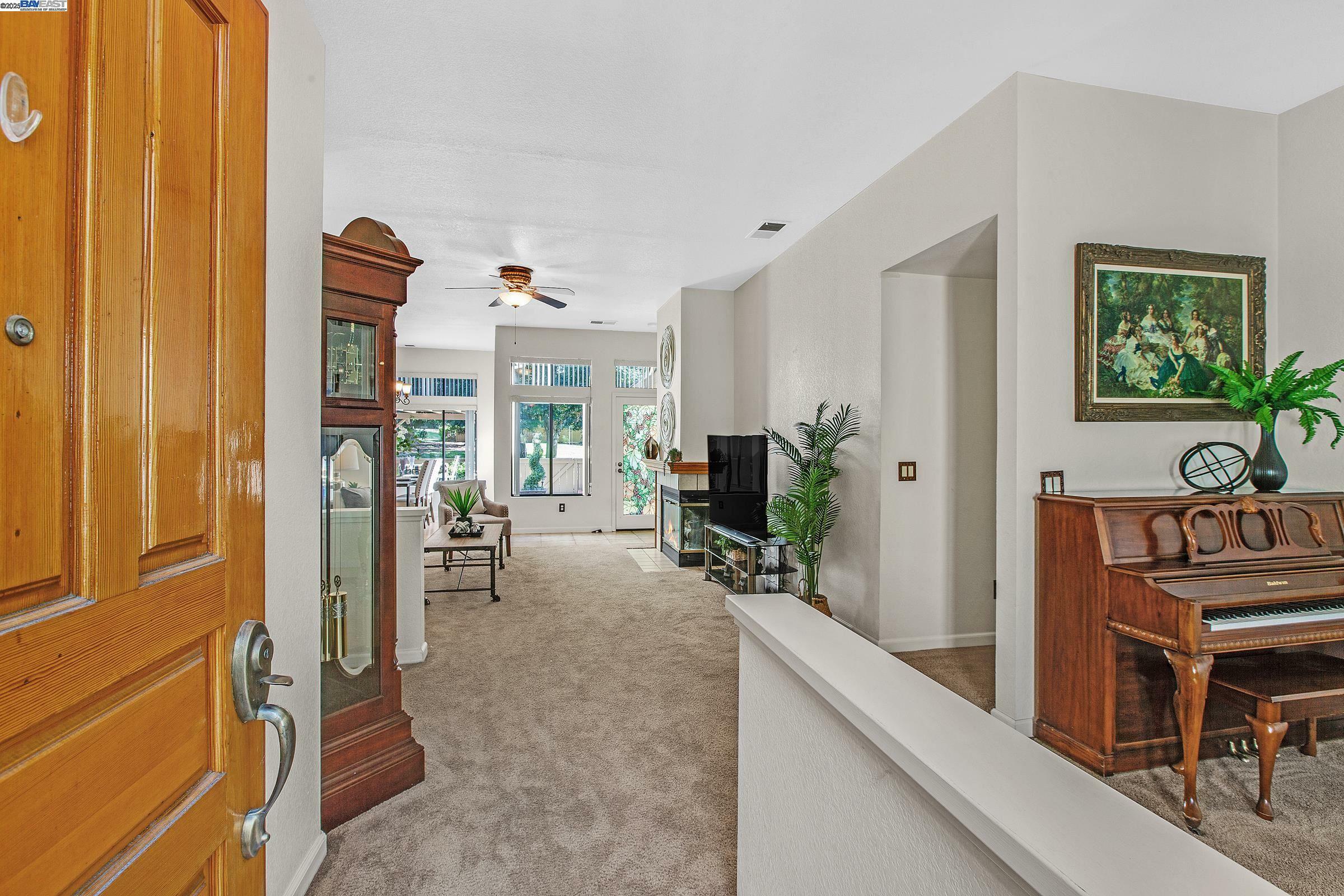 Property Photo: 7561 Helmsdale Ct CA 95135