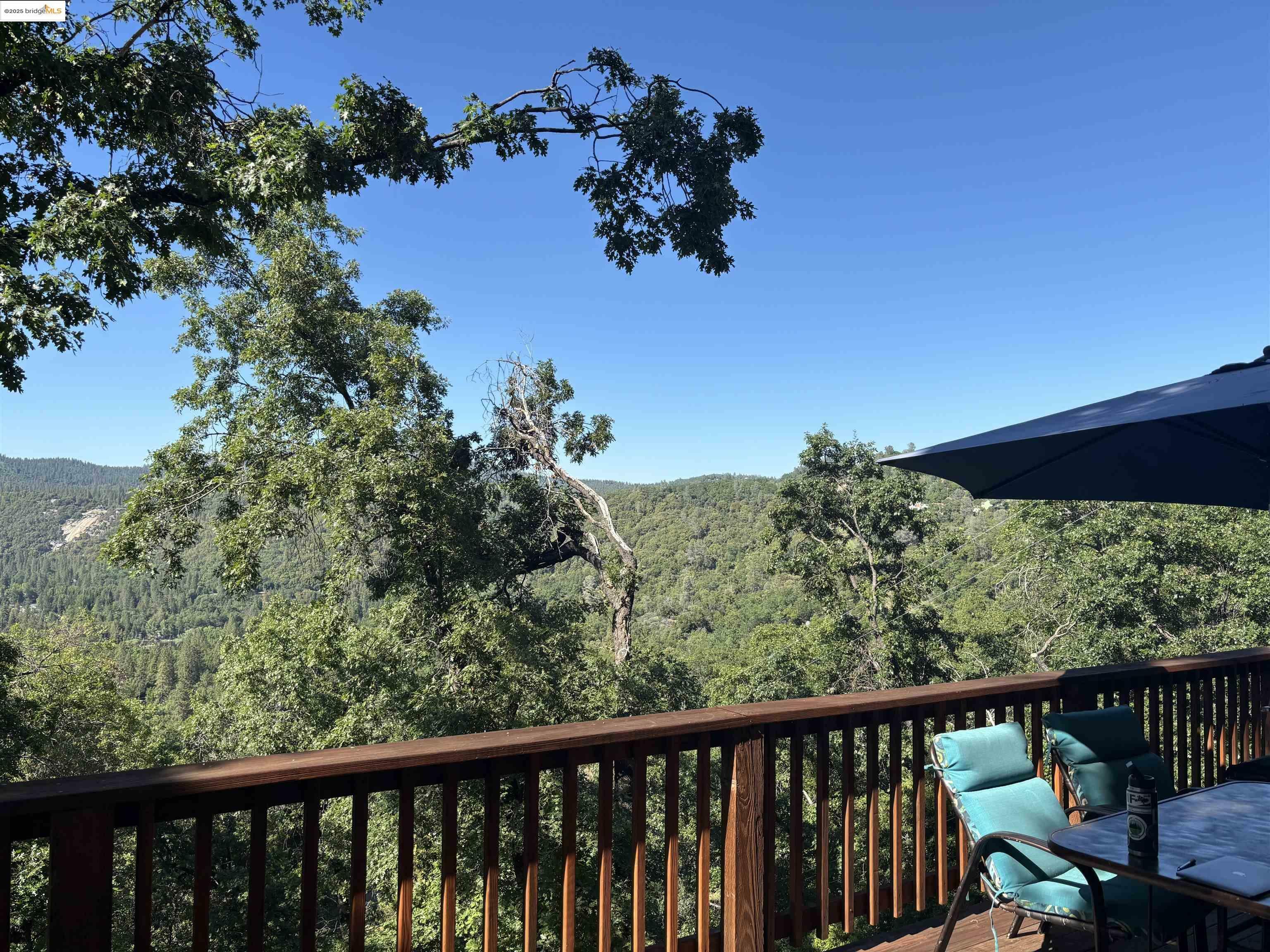 Property Photo: 16986 Oaktree Ln CA 95370