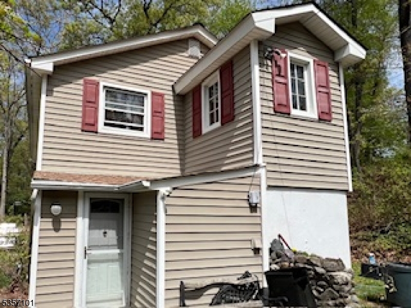 Property Photo: 8 Oak Ave NJ 07834