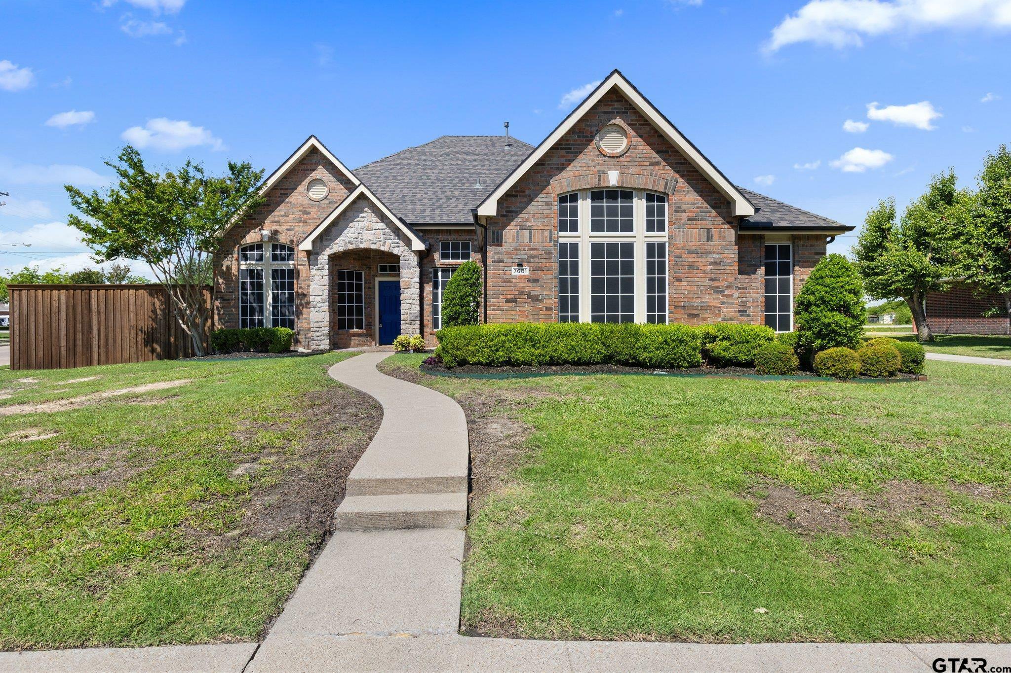 Property Photo:  7601 Silverthorn Drive  TX 75089 