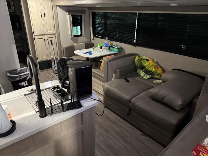 Property Photo:  179 Somerset  TX 77351 