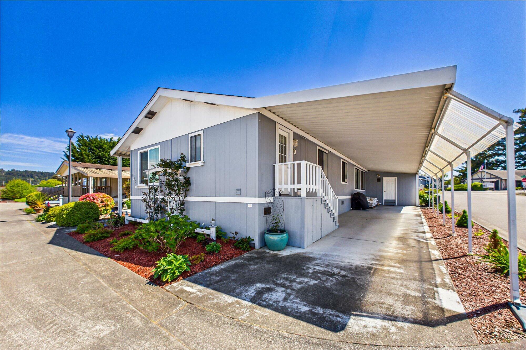 Property Photo: 133 Castle Court 133 CA 95540