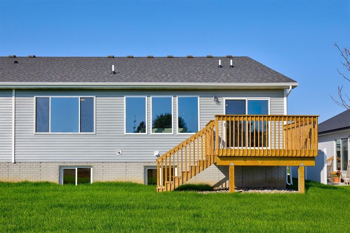 Property Photo:  6565 NE 11th Court  IA 50313 