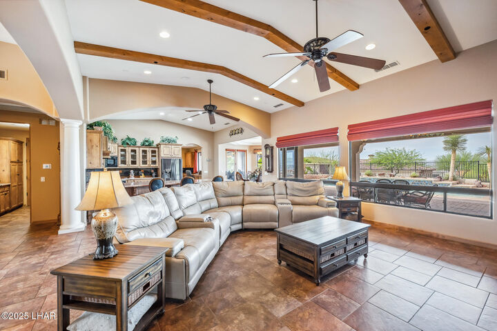 Property Photo: 6010 Circula De Hacienda AZ 86406
