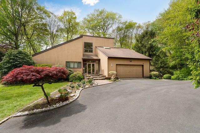 Property Photo:  6 Circle Drive  NY 11786 