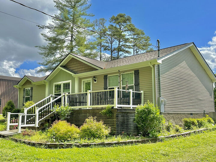 Property Photo: 2218 Harvest Lane TN 37725