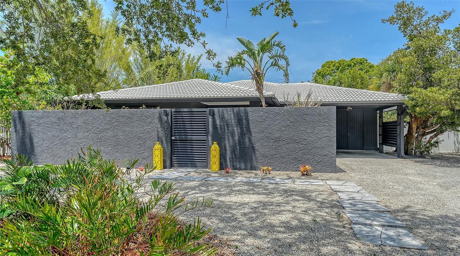 Property Photo: 4857 Stevens Drive FL 34234