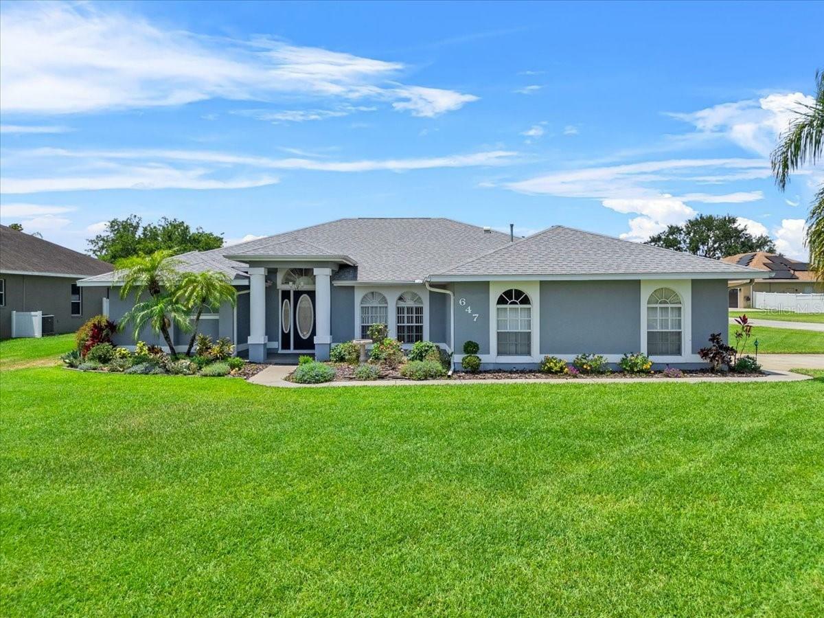 Property Photo: 647 Hart Lake Drive FL 33884
