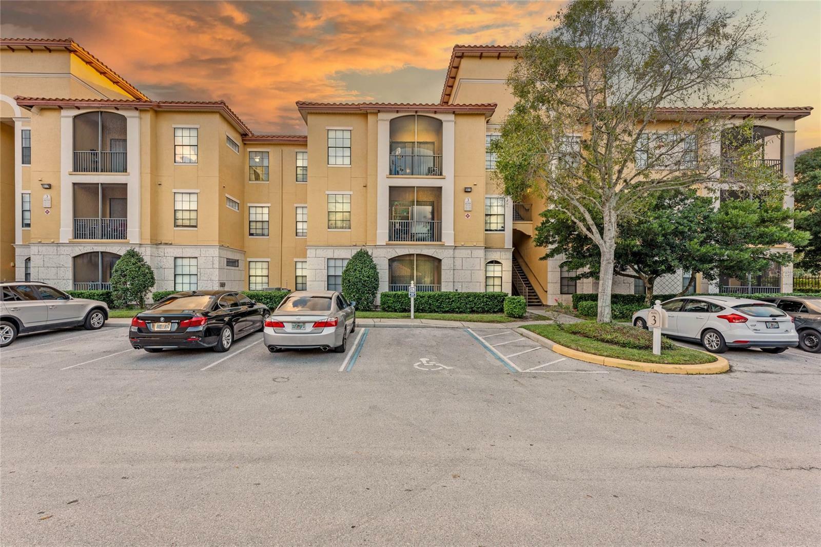 Property Photo: 6159 Metrowest Boulevard 105 FL 32835