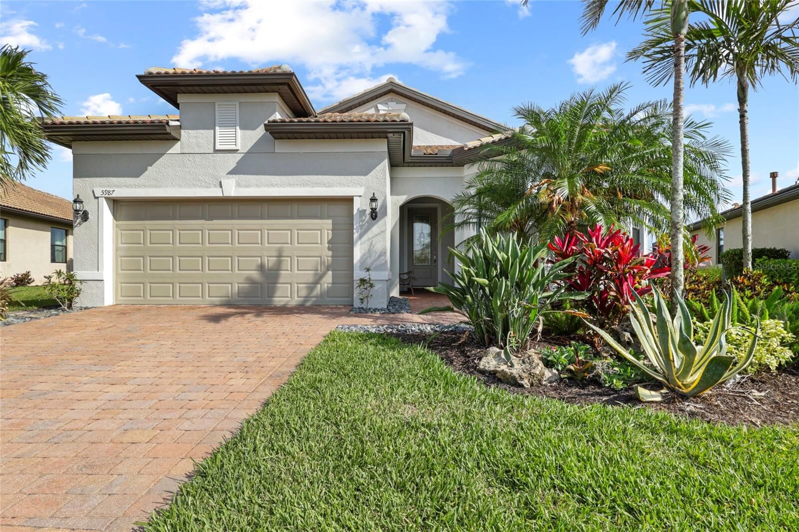 Property Photo: 5987 Snowy Egret Drive FL 34238