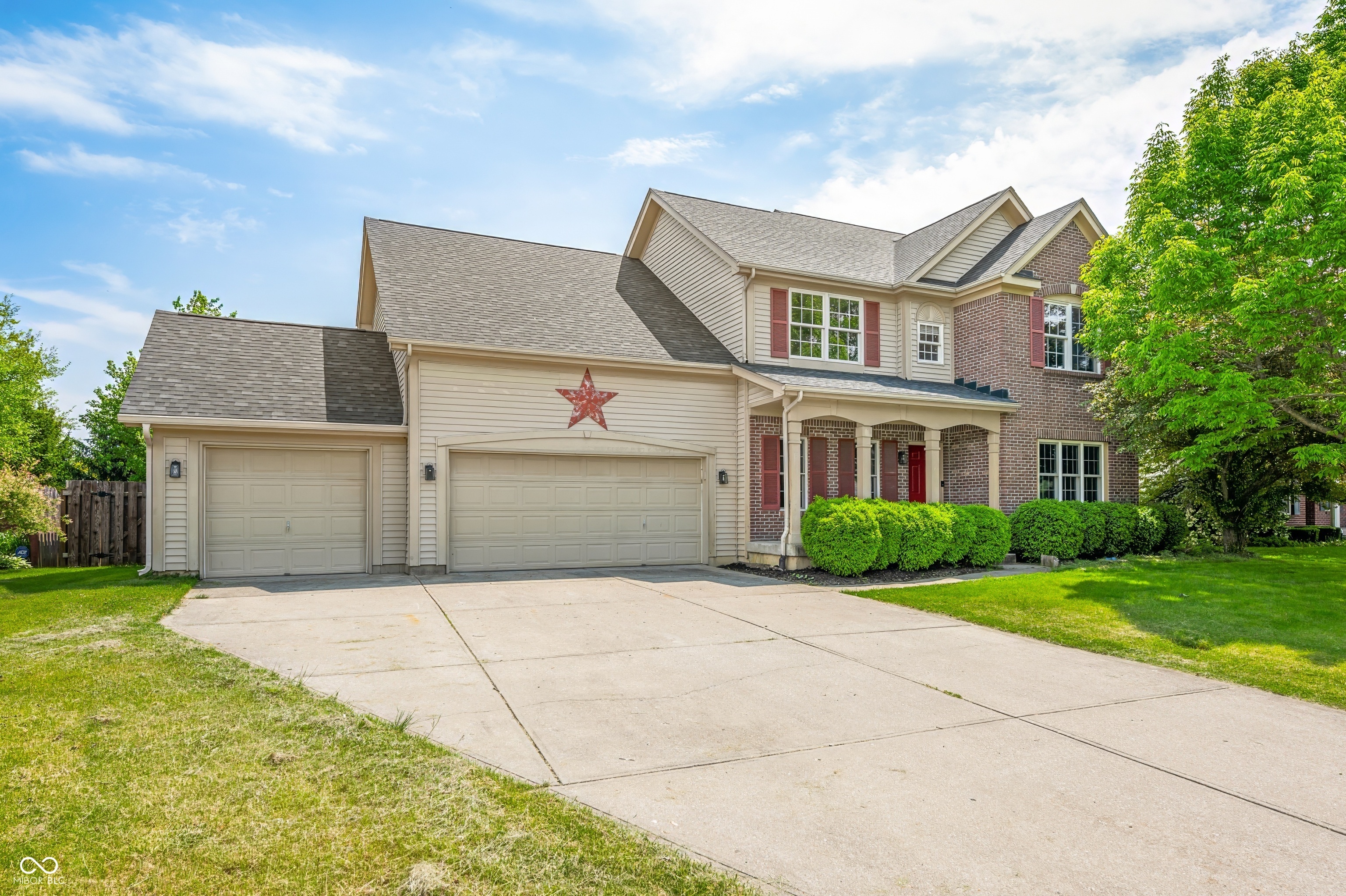 Property Photo: 7023 Hartington Place IN 46259