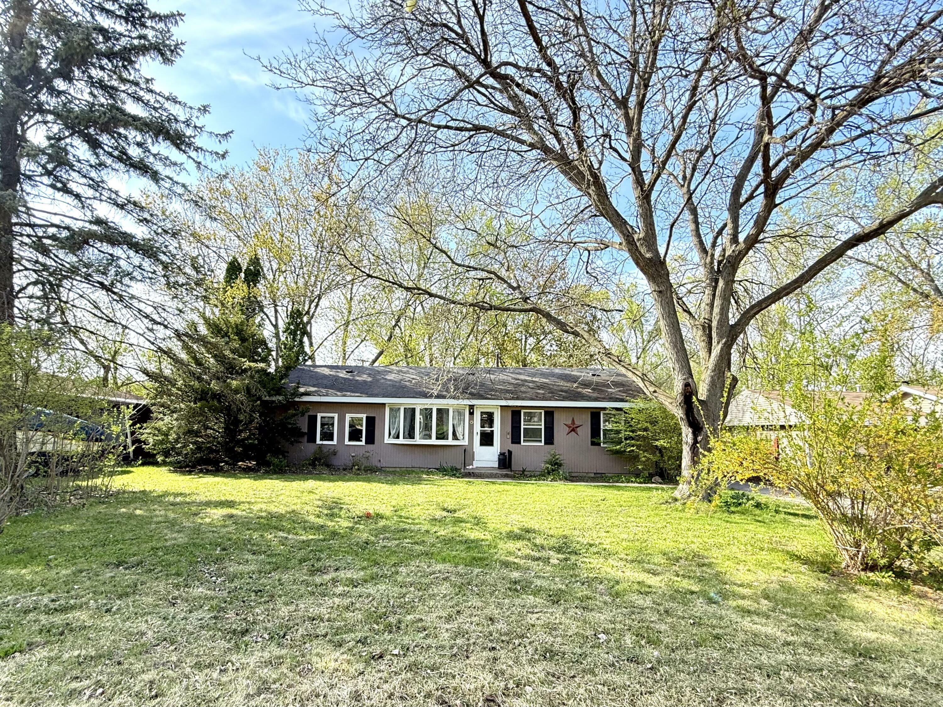Property Photo: 536 Gatewood Dr WI 53181
